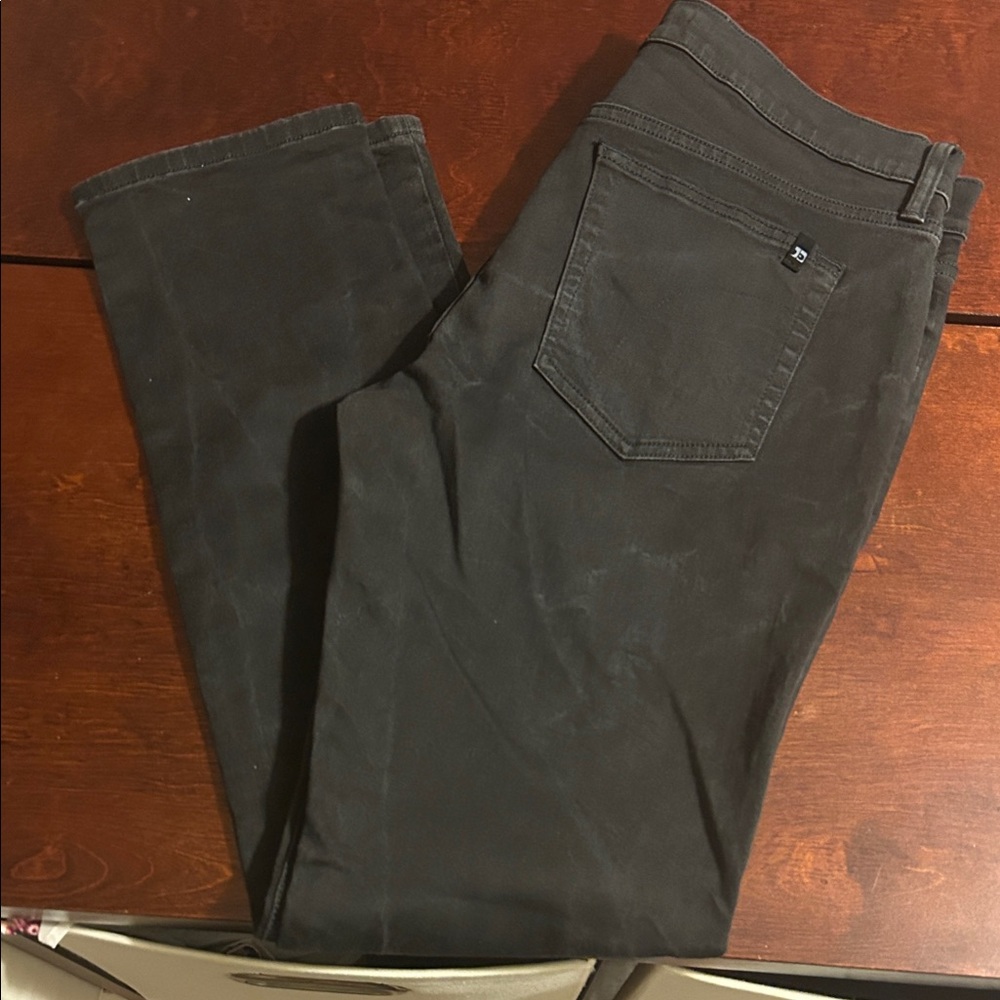 EUC. Joes Black Denim Jeans!